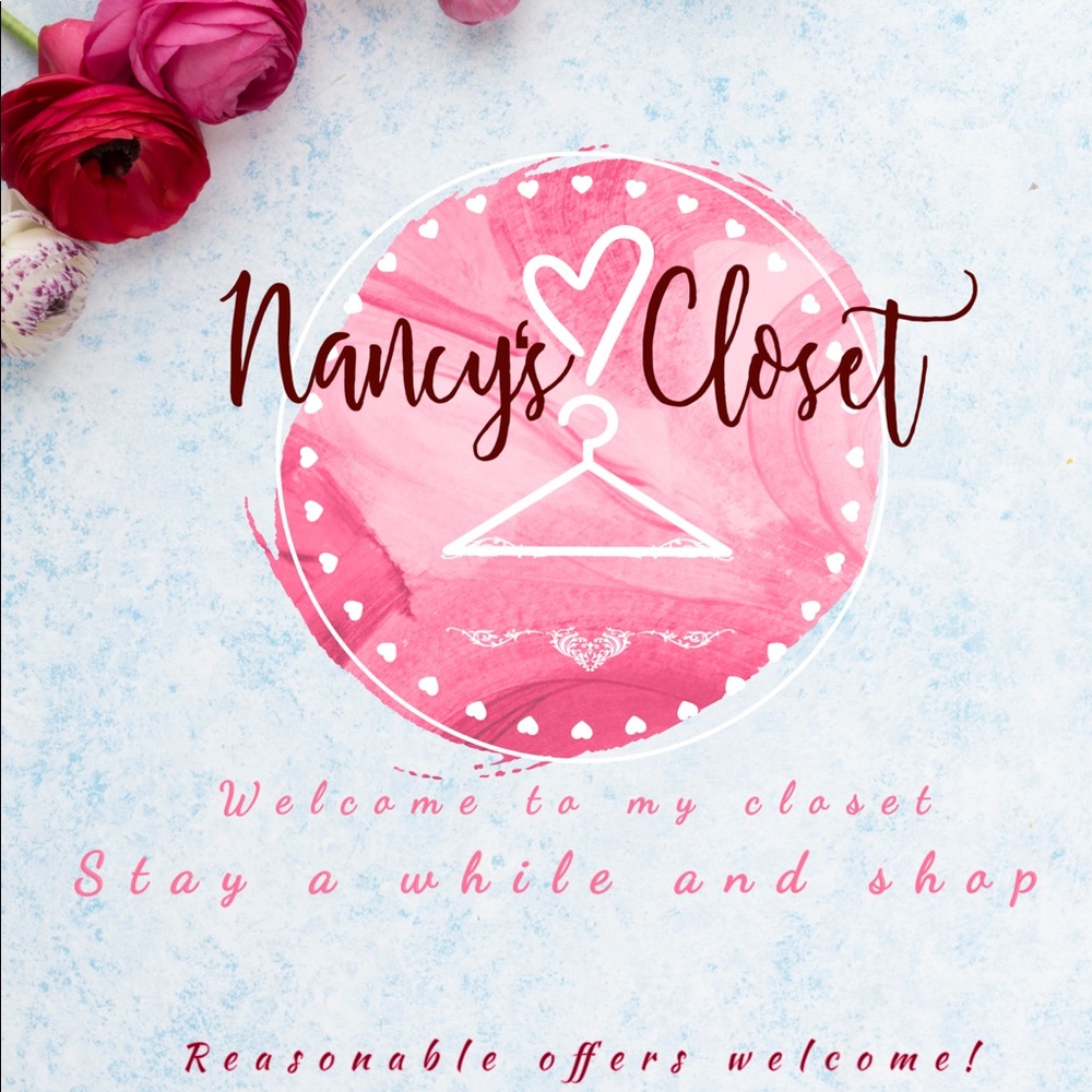 Welcome to my closet! 💗